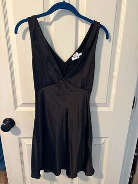 Princess Polly Black Satin Mini Dress - V-Neck Cocktail Party Dress Size 6